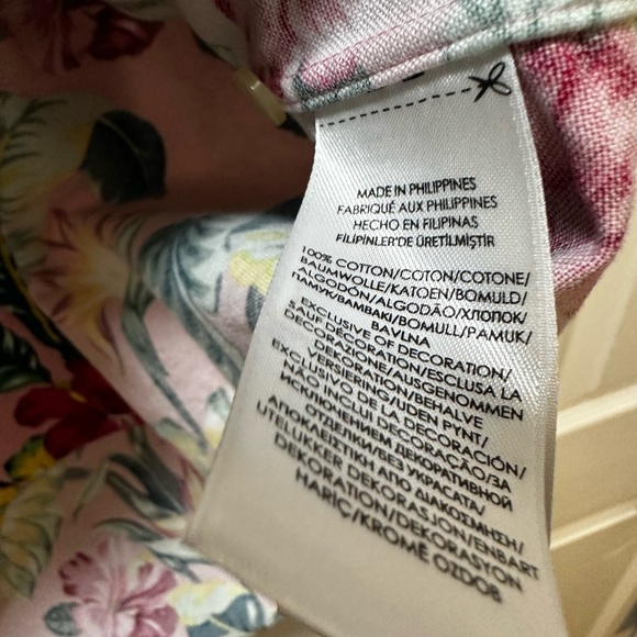 Beautiful Pink Hibiscus Ralph Lauren short sleeve cotton button-down shirt! - Picture 5 of 7